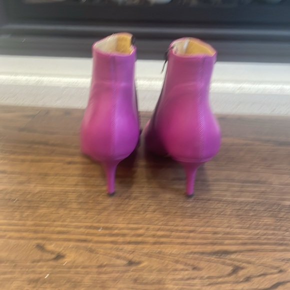 Clizia Italian made fuscia peep toe booties. Size 40. Never worn. - Picture 3 of 5